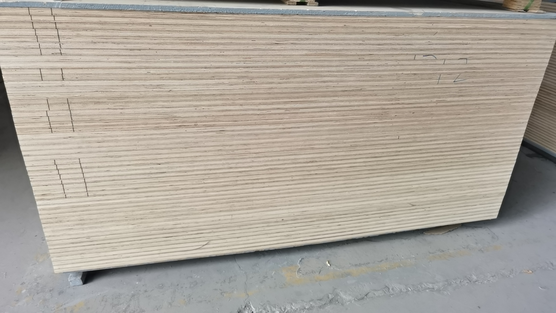 China High Quality Black&Brown F17 Film Faced Plywood for Construction